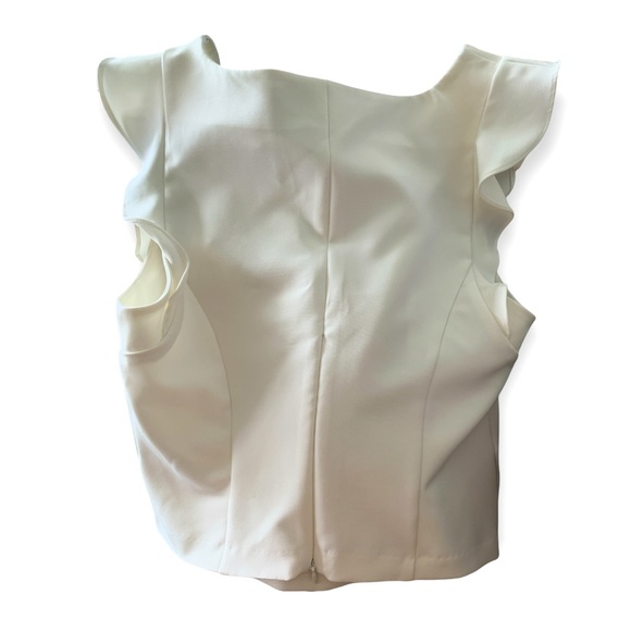 Off white fitted top with sleeve detail - Picture 2 of 3